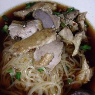 เตี๋ยวต้มตุ๋น (เป็ดตุ๋น หมูตุ๋น ข้าวขาหมู)