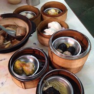 แต่เตี้ยม หาดใหญ่ใน