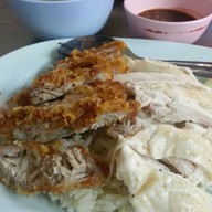 ข้าวมันไก่เฮียหลอ