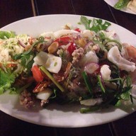 บ้านไร่ใบกระเพรา