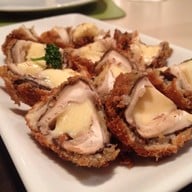 เห็ดสอดไส้ชีส 145.-