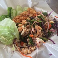 พิภพภัทรซีฟู๊ด (เฟิร์ส) หาดเจ้าหลาว