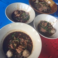 ก๋วยเตี๋ยวเรือบางบาล ไทยพาณิชย์วัดศรีประวัติ