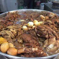 ข้าวขาหมูแป๊ะย้ง