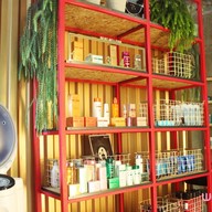 The Lounge Hair Salon Emquatier