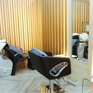 The Lounge Hair Salon Emquatier