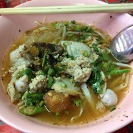 ก๋วยเตี๋ยวต้มยำซุปเปอร์