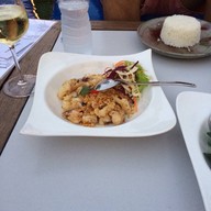 ศาลาทะเลบิสโตร อ่าวนาง