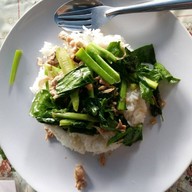 ร้านกลางซอย