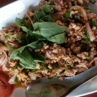 ครัวพิงเขาแอนด์รีสอร์ท