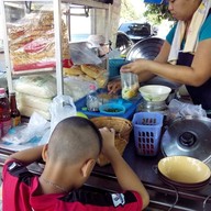 ก๋วยเตี๋ยวสุโขทัย สูตรป้าพร