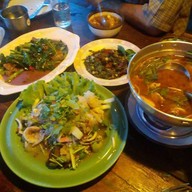 ครัวซอดแจ้ง ถนนเหล่านาดี