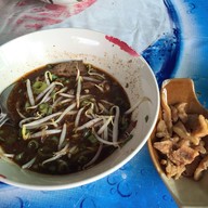 ก๋วยเตี๋ยวเรือนายช้าง