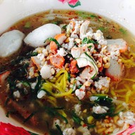 ก๋วยเตี๋ยวสุโขทัย สูตรป้าพร