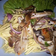 กินลมชมเลน