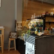 LEE'S CAFE