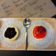 LEE'S CAFE