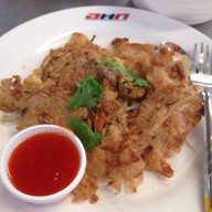 ผัดไทย หอยทอด ตลาดอตก.(เจ๊สมรเจ้าเก่า20ปี)