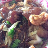 ก๋วยเตี๋ยวยายช่อ