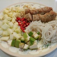 แหนมเนือง