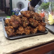 ชัยพฤติข้าวแกงไก่กรอบ