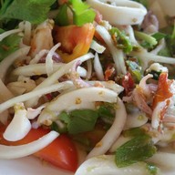 ส้มตำริมหลิ่ง