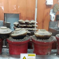Heun Kee Clay Pot