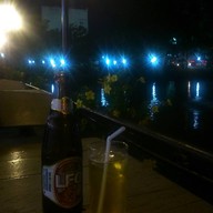 บ้านน้ำล้อม