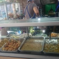 ป้าแดง ขนมเส้นในซอย