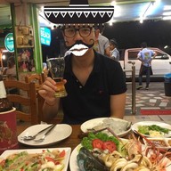 ร้านอาหารเจ๊แดง