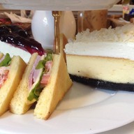 Peony Tea Shop  สีลม คอมเพล็กซ์