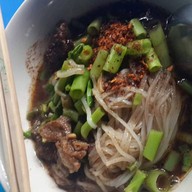 ลุงเอื้อนก๋วยเตี๋ยวเรือ