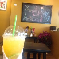 Cafe Embassy ตลาดอมรพันธ์