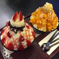 SNOW TREE Korean Dessert Cafe Esplanade