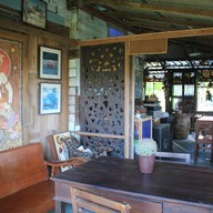 บ้านสวนกาแฟสดจำหน่ายวัตถุโบราณ อ่างทอง