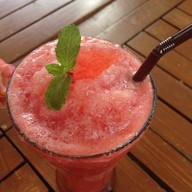 บ้านริมน้ำ ดอกคำใต้ ดอกคำใต้