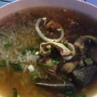 ก๋วยจั๊บ วัดโรงช้าง