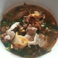 ก๋วยเตี๋ยวโรงสีแสงไทย( บ้านบึง )  บางวัว