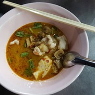 ก๋วยเตี๋ยวหกดาว เจ๊ลี่