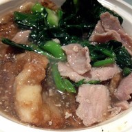 ราดหน้าหมูหมัก ตลาดอ้อมเมือง