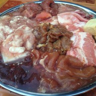 ปุ้ยหมูกระทะ