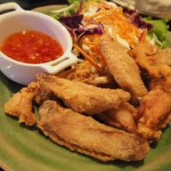 บ้านสีน้ำ