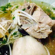 ก๋วยเตี๋ยวตำลึงบ้านช่างเคี่ยน