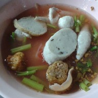 ก๋วยเตี๋ยวหกดาว เจ๊ลี่