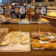 Tops Bakery Central Rattanathibeth เซ็นทรัลรัตนาธิเบศร์