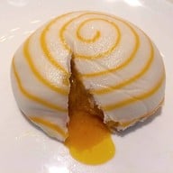 ซาลาเปาไข่เค็มลาวา (85฿)
