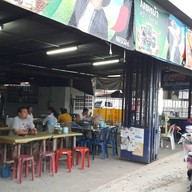 เย็นตาโฟลูกชิ้นปลาราชวงศ์ ดอยสะเก็ด