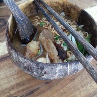 ก๋วยเตี๋ยวเรือเป่าปากชามกะลา