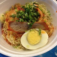 ก๋วยเตี๋ยวแห้งหมูแดงสูตรโบราณ สุโขทัย