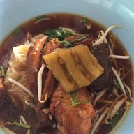 ก๋วยเตี๋ยวน่องไก่มะระ เสนานิคม